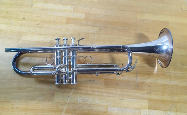 YAMAHA ESTABLISHED IN 1887 トランペット