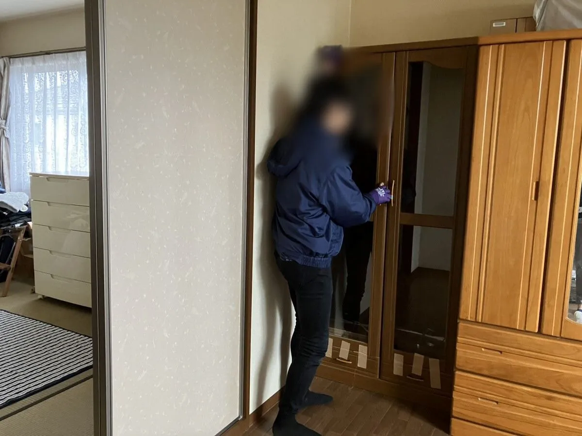 「2LDKのマンションから収納棚を回収させていただきました」作業写真